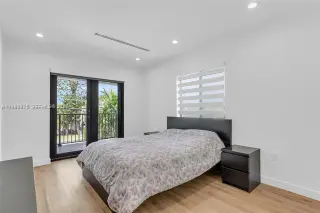 Propiedad en alquiler con 4 habitaciones y 4.5 baños en Miami