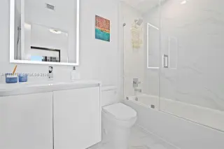 Propiedad en alquiler con 3 habitaciones y 3 baños en Miami