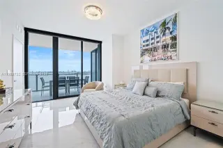 Propiedad en alquiler con 3 habitaciones y 3 baños en Miami