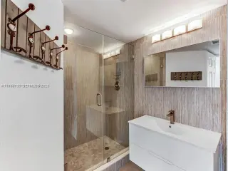 Propiedad en alquiler con 2 habitaciones y 2 baños en Miami Beach
