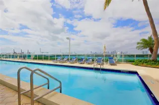 Propiedad en alquiler con 2 habitaciones y 2 baños en Miami Beach