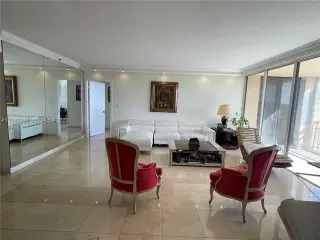 Propiedad en alquiler con 2 habitaciones y 2 baños en Miami