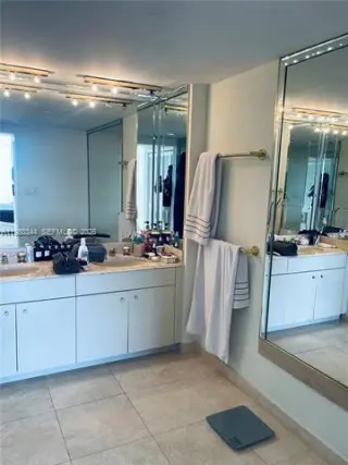 Propiedad en alquiler con 2 habitaciones y 2 baños en Miami