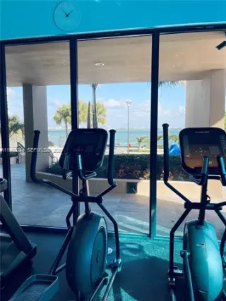 Propiedad en alquiler con 2 habitaciones y 2 baños en Miami