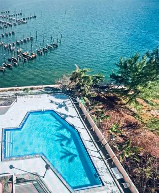 Propiedad en alquiler con 2 habitaciones y 2 baños en Miami