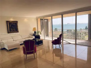 Propiedad en alquiler con 2 habitaciones y 2 baños en Miami