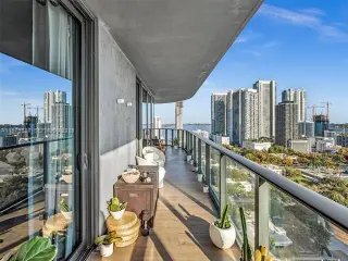 Propiedad en alquiler con 2 habitaciones y 2 baños en Miami