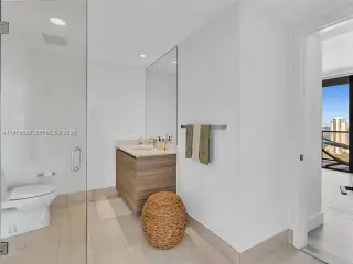 Propiedad en alquiler con 2 habitaciones y 2 baños en Miami