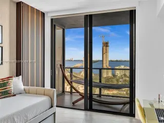 Propiedad en alquiler con 2 habitaciones y 2 baños en Miami