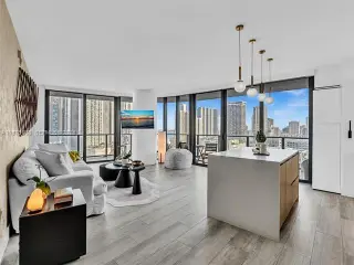 Propiedad en alquiler con 2 habitaciones y 2 baños en Miami
