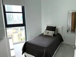 Propiedad en alquiler con 3 habitaciones y 2 baños en Miami