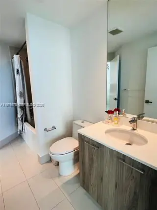 Propiedad en alquiler con 3 habitaciones y 2 baños en Miami