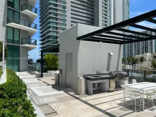 Propiedad en alquiler con 3 habitaciones y 2 baños en Miami