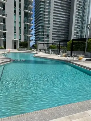 Propiedad en alquiler con 3 habitaciones y 2 baños en Miami
