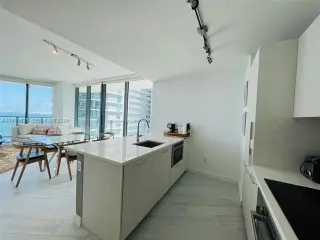 Propiedad en alquiler con 3 habitaciones y 2 baños en Miami