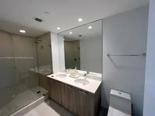 Propiedad en alquiler con 3 habitaciones y 2 baños en Miami