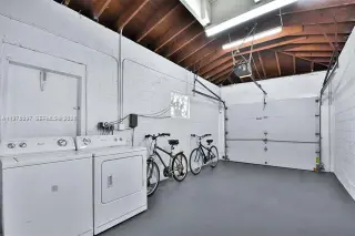 Propiedad en alquiler con 3 habitaciones y 2 baños en Miami Shores
