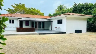 Propiedad en alquiler con 3 habitaciones y 2 baños en Miami Shores