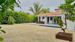 Propiedad en alquiler con 3 habitaciones y 2 baños en Miami Shores