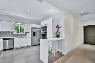 Propiedad en alquiler con 3 habitaciones y 2 baños en Miami Shores