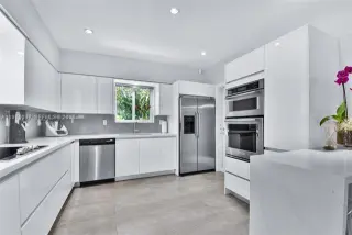 Propiedad en alquiler con 3 habitaciones y 2 baños en Miami Shores