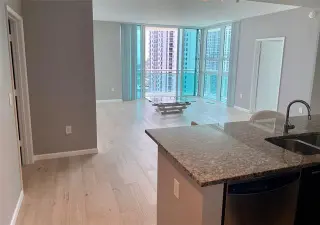 Propiedad en alquiler con 2 habitaciones y 2.5 baños en Miami