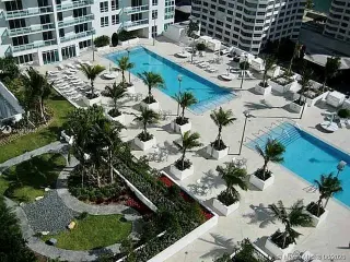 Propiedad en alquiler con 2 habitaciones y 2.5 baños en Miami