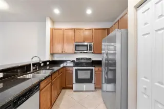 Propiedad en alquiler con 2 habitaciones y 2 baños en Tamarac