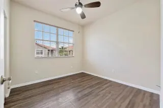 Propiedad en alquiler con 2 habitaciones y 2 baños en Tamarac