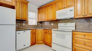 Propiedad en alquiler con 3 habitaciones y 2 baños en Coconut Creek