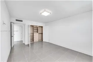 Propiedad en alquiler con 2 habitaciones y 2 baños en Miami Beach