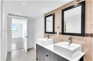 Propiedad en alquiler con 2 habitaciones y 2 baños en Miami Beach
