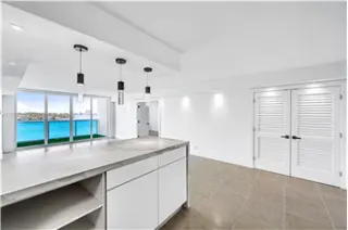 Propiedad en alquiler con 2 habitaciones y 2 baños en Miami Beach