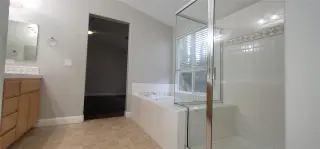 Propiedad en alquiler con 5 habitaciones y 4 baños en Brentwood