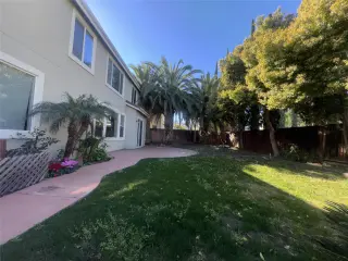 Propiedad en alquiler con 5 habitaciones y 4 baños en Brentwood