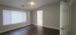 Propiedad en alquiler con 5 habitaciones y 4 baños en Brentwood