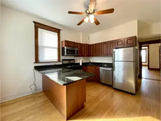 Propiedad en alquiler con 3 habitaciones y 1 baño en Chicago