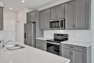 Propiedad en alquiler con 3 habitaciones y 2.5 baños en Oakland Park