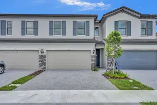 Propiedad en alquiler con 3 habitaciones y 2.5 baños en Oakland Park