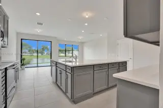 Propiedad en alquiler con 3 habitaciones y 2.5 baños en Oakland Park