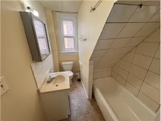 Propiedad en alquiler con 3 habitaciones y 1 baño en Milwaukee Avenue