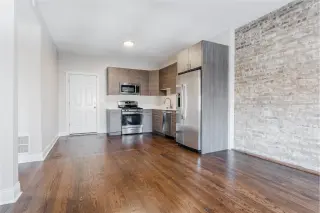 Propiedad en alquiler con 3 habitaciones y 2 baños en Chicago