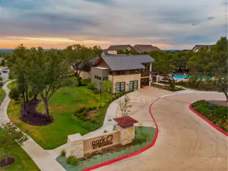 Propiedad en alquiler con 3 habitaciones y 2 baños en Austin