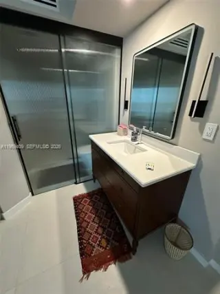 Propiedad en alquiler con 2 habitaciones y 2 baños en Miami