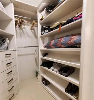 Propiedad en alquiler con 2 habitaciones y 2 baños en Miami