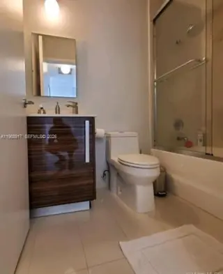 Propiedad en alquiler con 2 habitaciones y 2 baños en Miami
