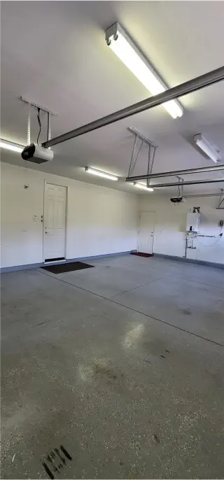 Propiedad en alquiler con 4 habitaciones y 3 baños en Brentwood