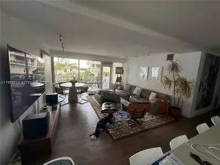 Propiedad en alquiler con 2 habitaciones y 2 baños en Miami