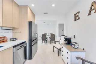 Propiedad en alquiler con 3 habitaciones y 2 baños en Miami
