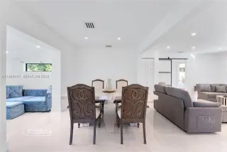 Propiedad en alquiler con 3 habitaciones y 2 baños en Miami